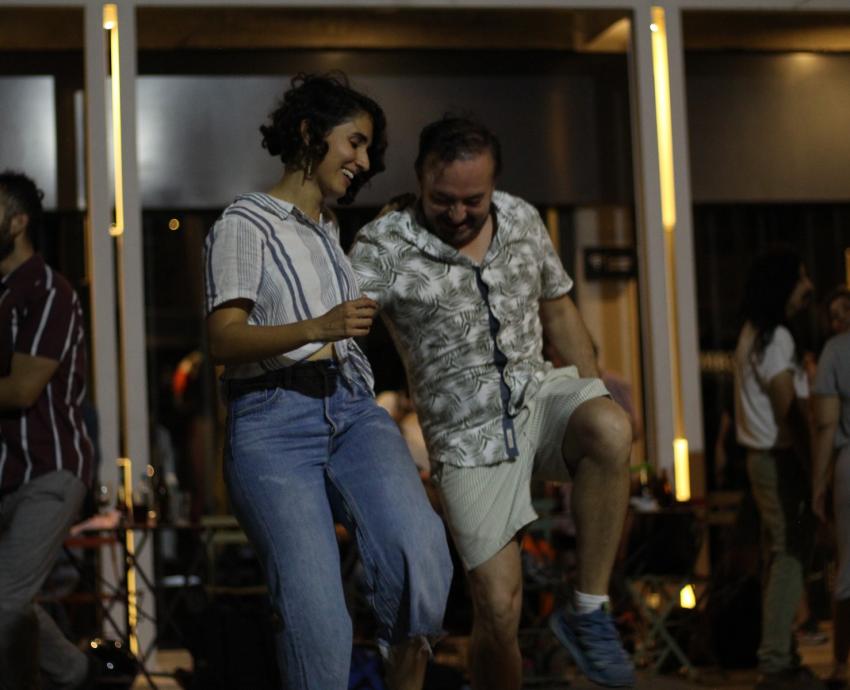 Descentralizan la cultura con baile swing en barrio de San Andrés