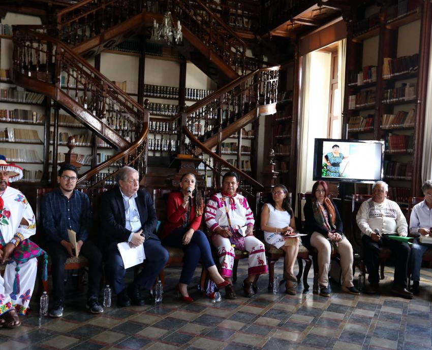 Escritora maya gana Premio de Literaturas Indígenas de América 2019