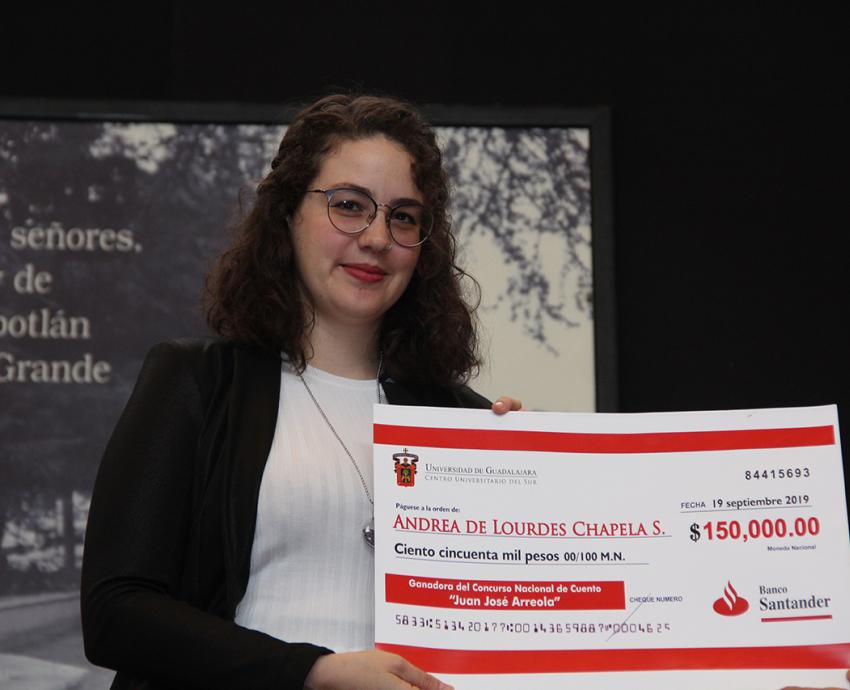 Andrea de Lourdes Chapela Saavedra recibe Premio Nacional de Cuento Juan José Arreola