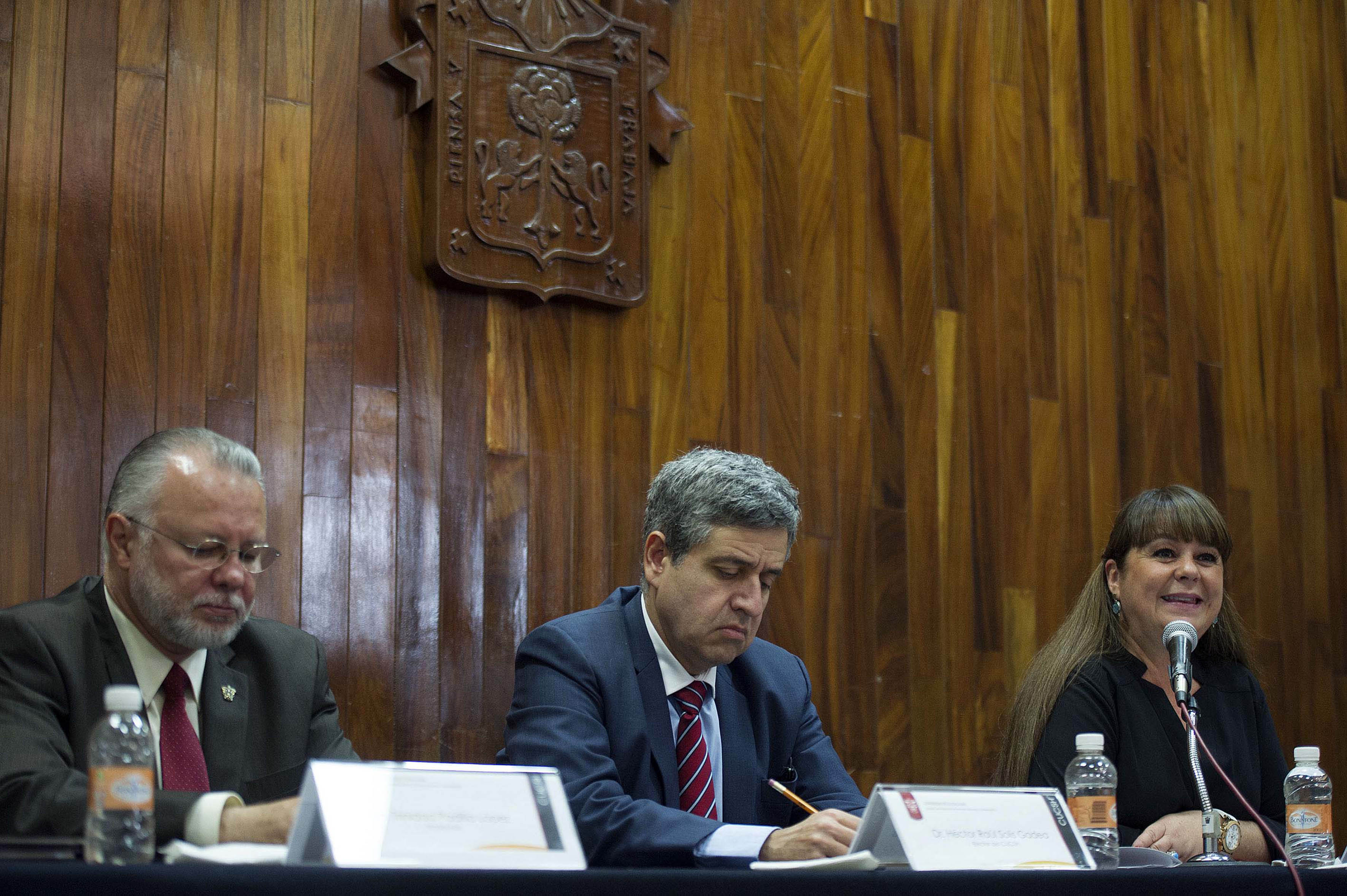 Doctor Héctor Raúl Solís Gadea, rector del Centro Universitario de Ciencias Sociales y Humanidades