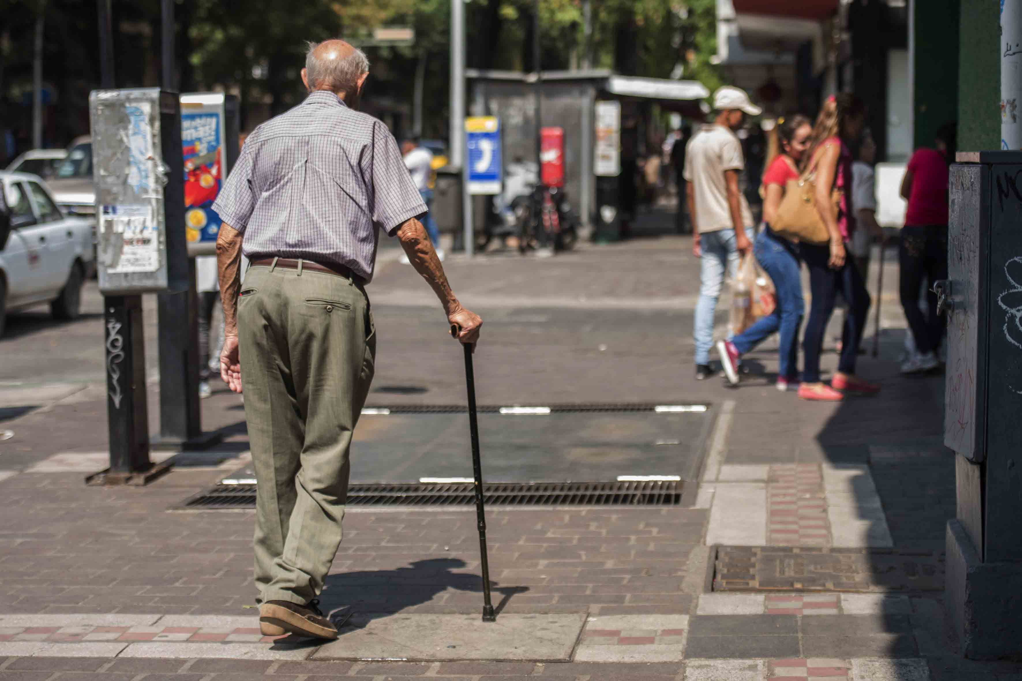 Falta infraestructura urbana para movilidad de adultos mayores |  Universidad de Guadalajara