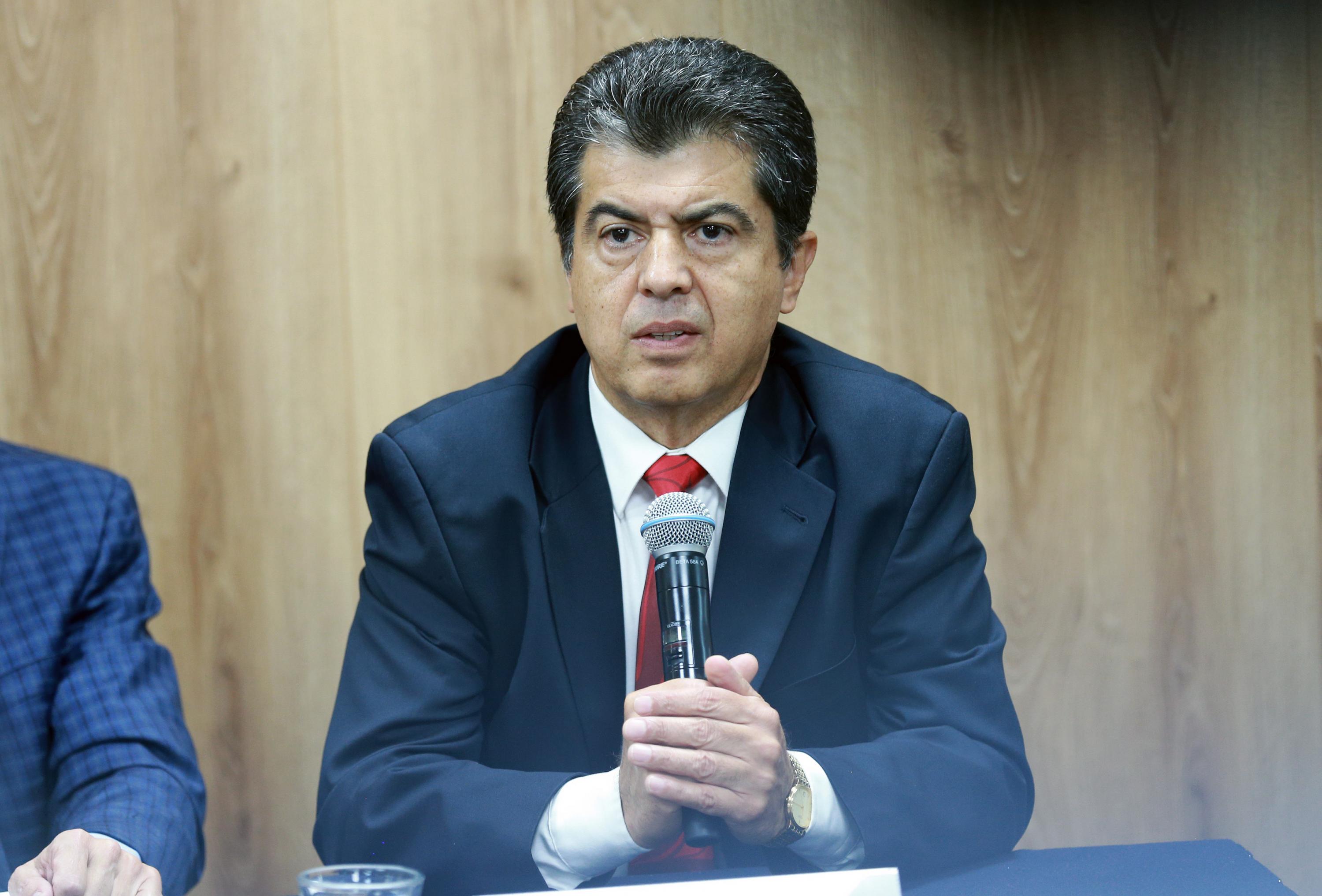 El Jefe del Departamento de Música del CUAAD, maestro Sergio Eduardo Medina Zacarías, en uso de la palabra