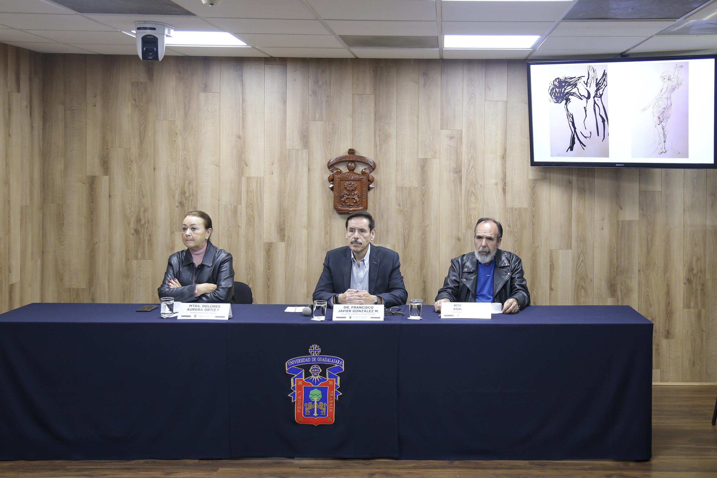 Académicos en rueda de prensa para la donación de obra plástica inédita del maestro Alfonso de Lara Gallardo al CUAAD