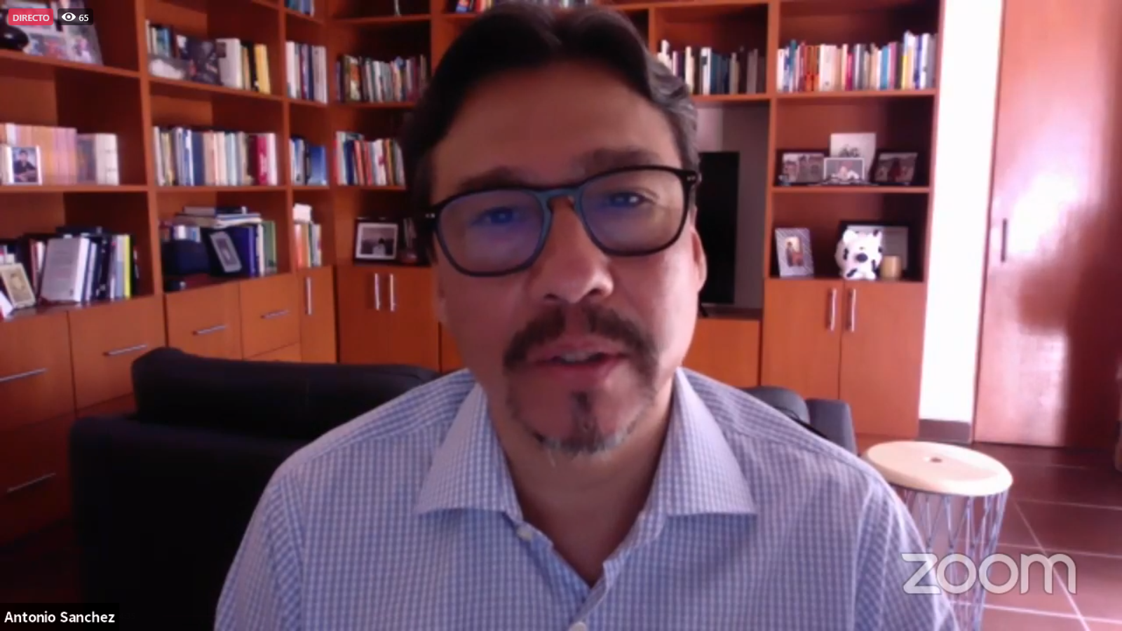 El Director de la División de Economía y Sociedad, doctor Antonio Sánchez Bernal