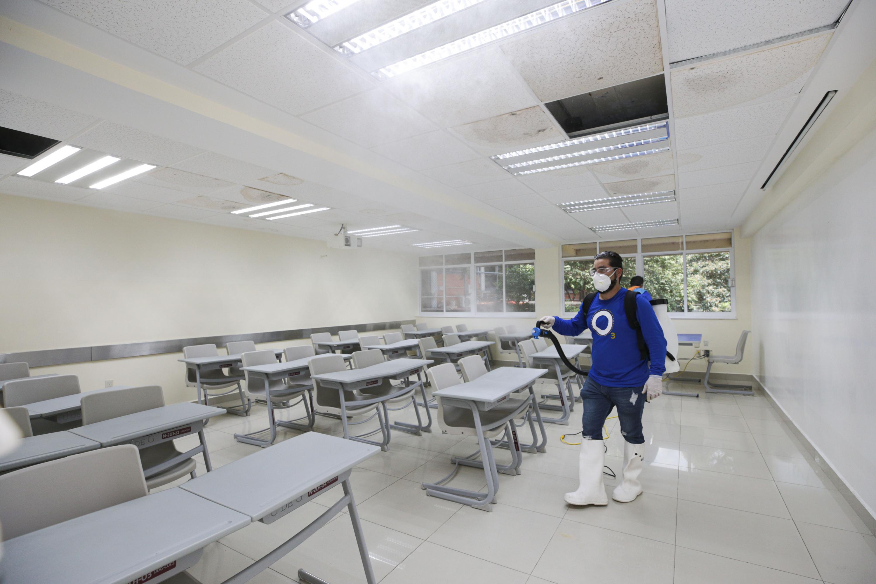 Realizan 22 mil 926 jóvenes examen de admisión a UdeG durante la
