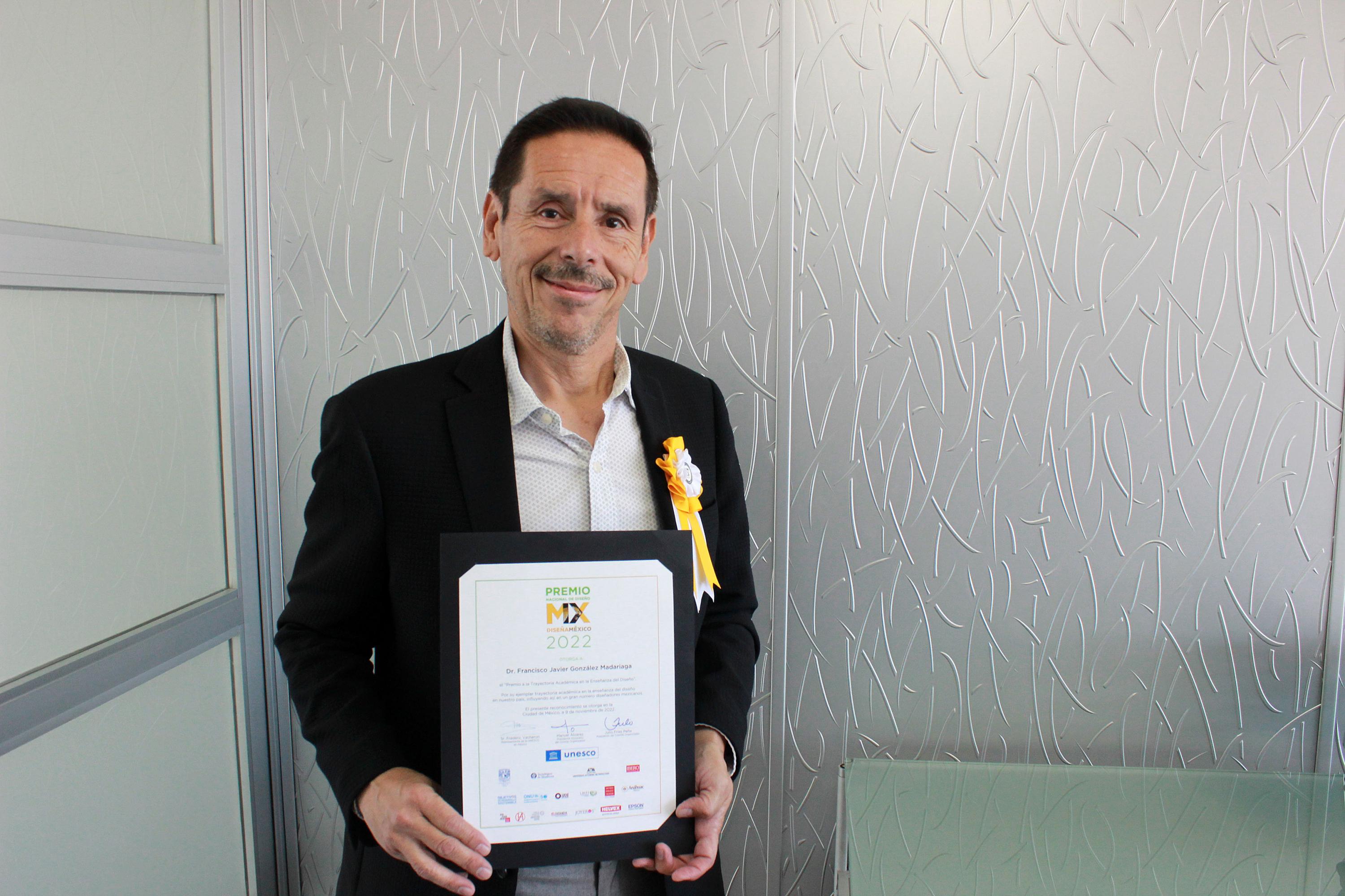 El doctor Francisco Javier González Madariaga fue reconocido con este galardón impulsado por la UNESCO 