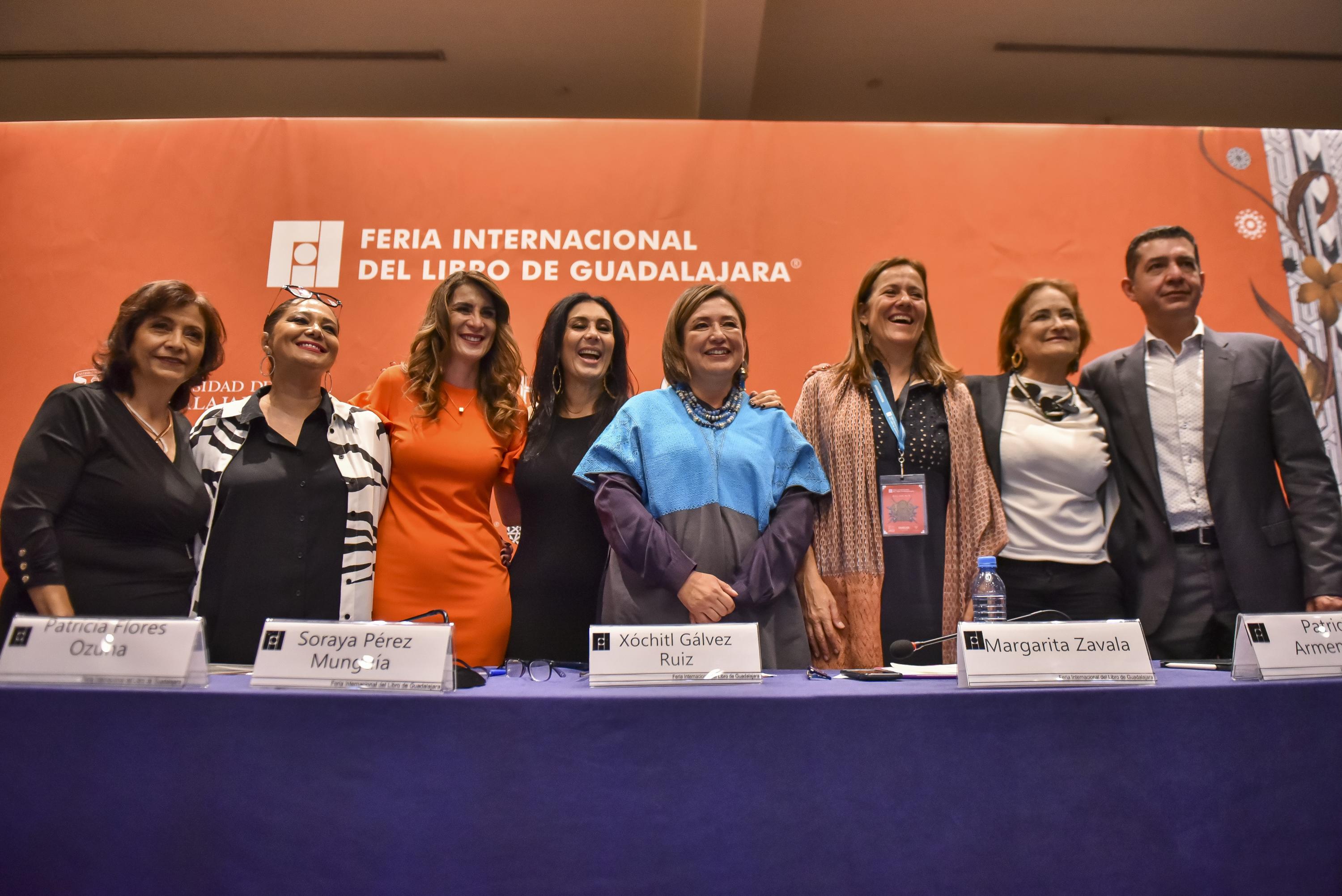 Mujeres líderes en la política mexicana del PAN, PRI y Morena participan en la segunda mesa sobre “Mujeres en el poder: el rumbo de México”, en el marco de FIL