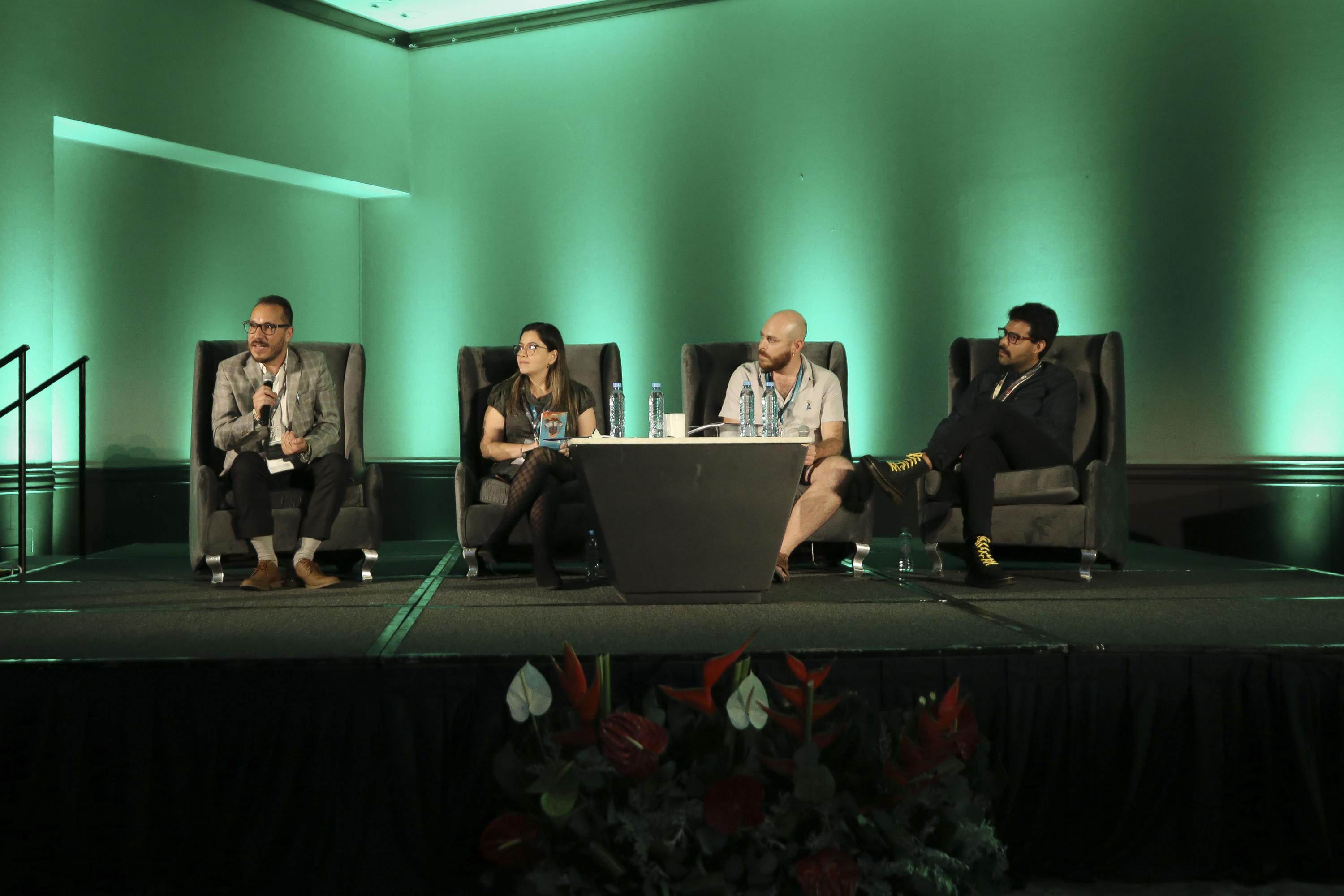 Periodistas de UDGVirtual presentan libro durante el XVIII Encuentro Internacional de Periodistas