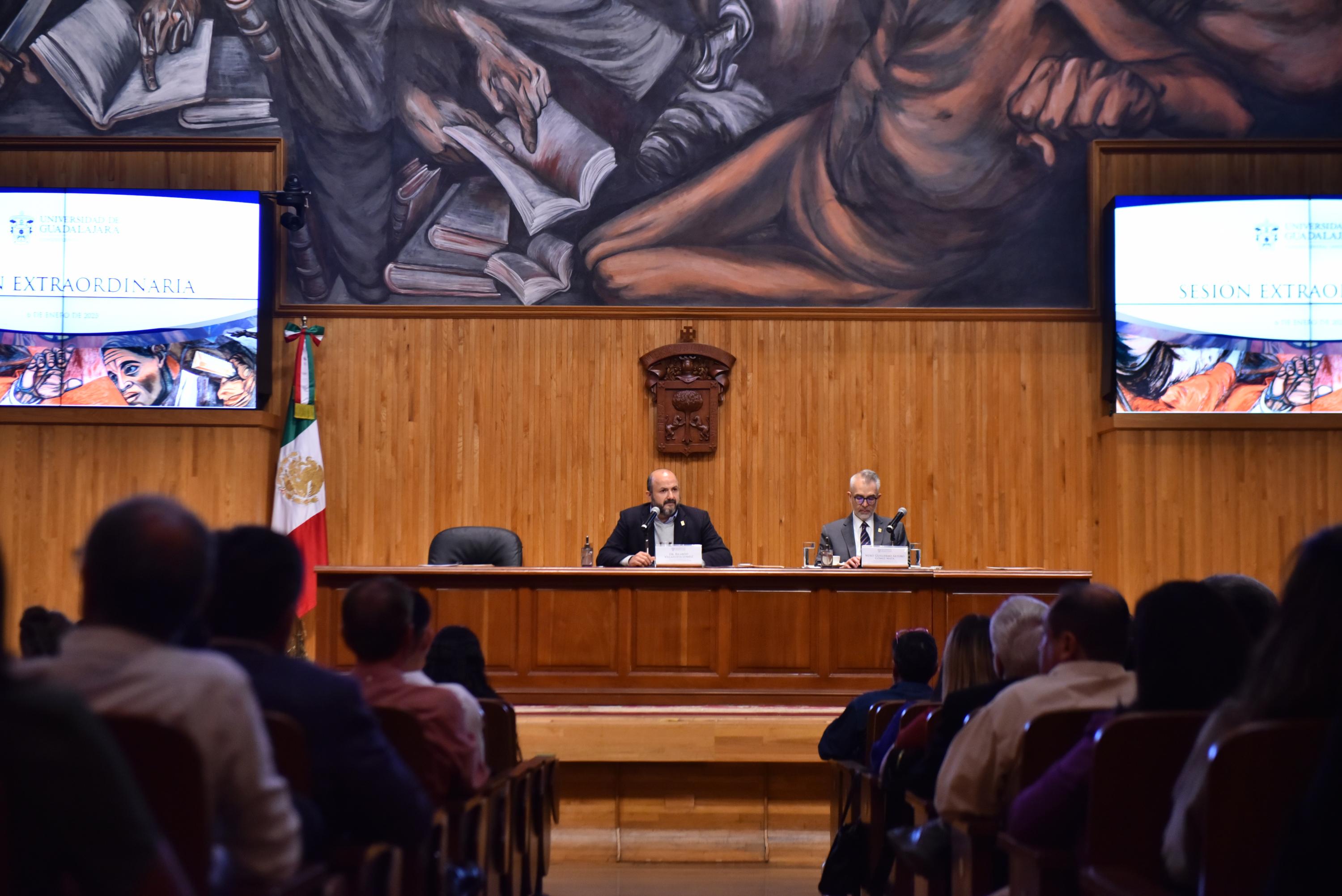 En sesión extraordinaria del Consejo General Universitario se declaró a la UdeG en estado de emergencia y en sesión permanente