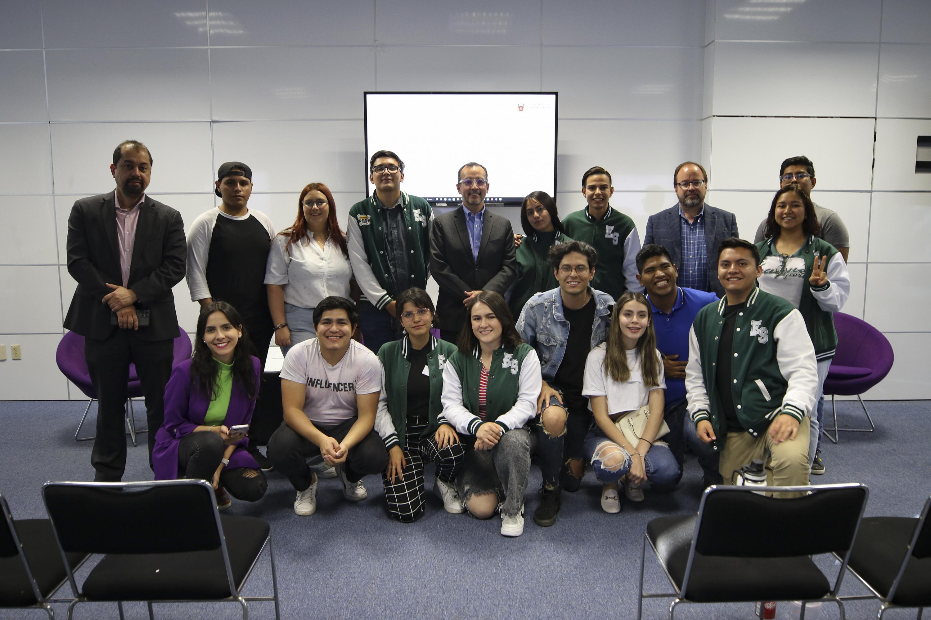 En el ámbito educativo es una buena herramienta si se cuenta con regulaciones