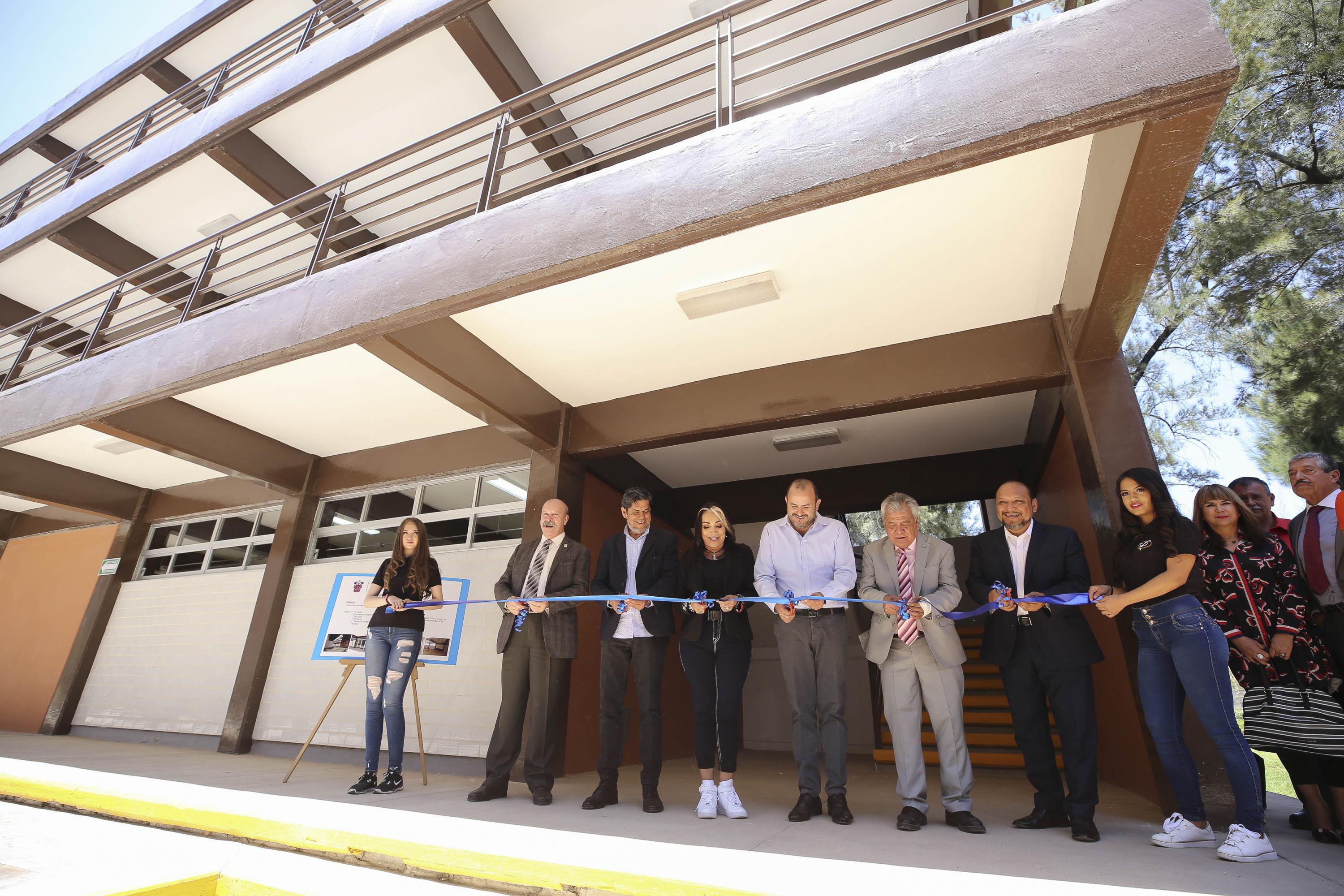 Rector General inaugura un edificio y complejo deportivo en Preparatoria 6  | Universidad de Guadalajara