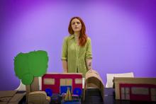 Alejandra Ruiz, artista tapatía, invita a mujeres y niñas a formar parte de su “Ciudad de las damas”