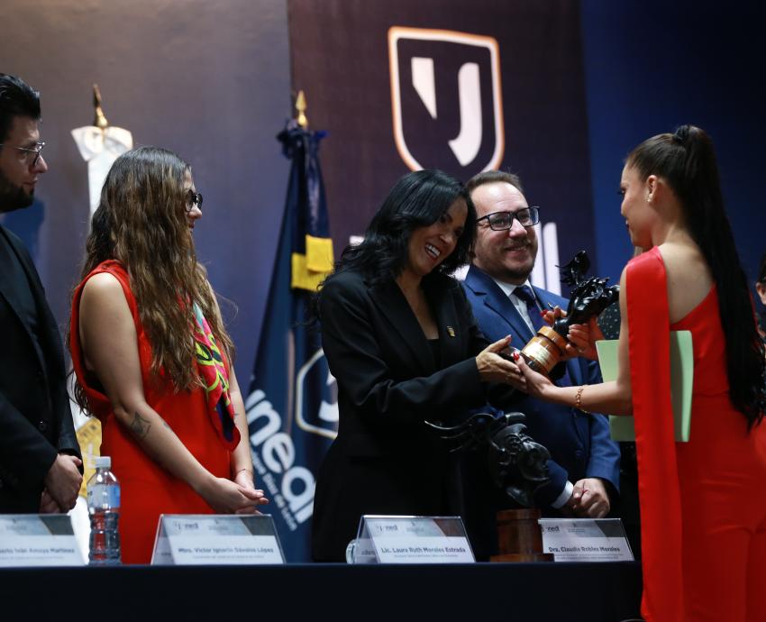 Reconocen la excelencia informativa en la entrega del Premio Jalisco de Periodismo 2025