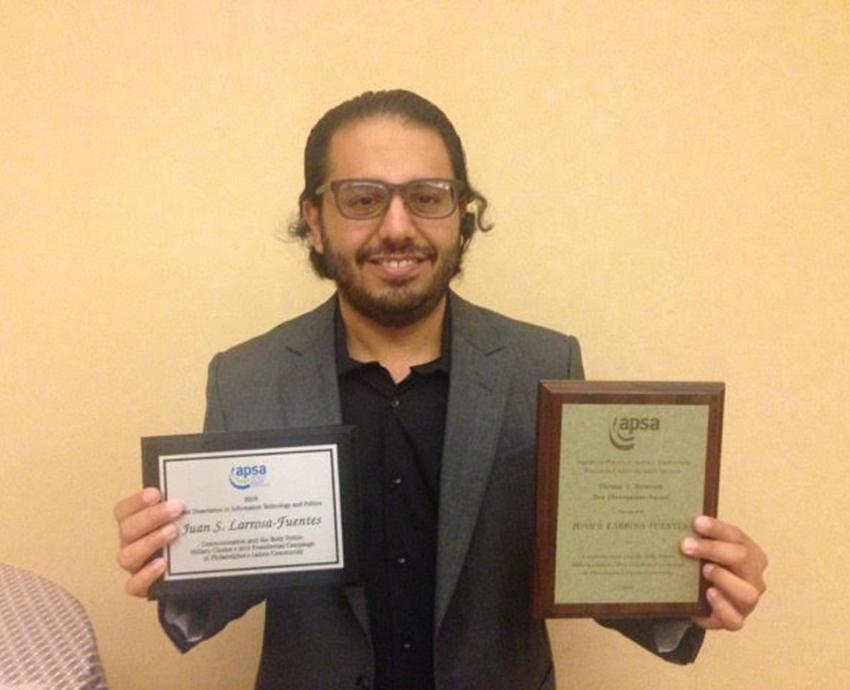 Académico de UDGVirtual recibe doble premio a mejor tesis doctoral en Estados Unidos