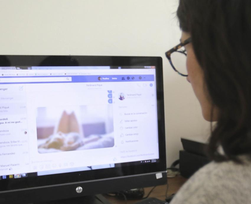Vigilancia de los padres evita conductas de riesgo de adolescentes en redes sociales 