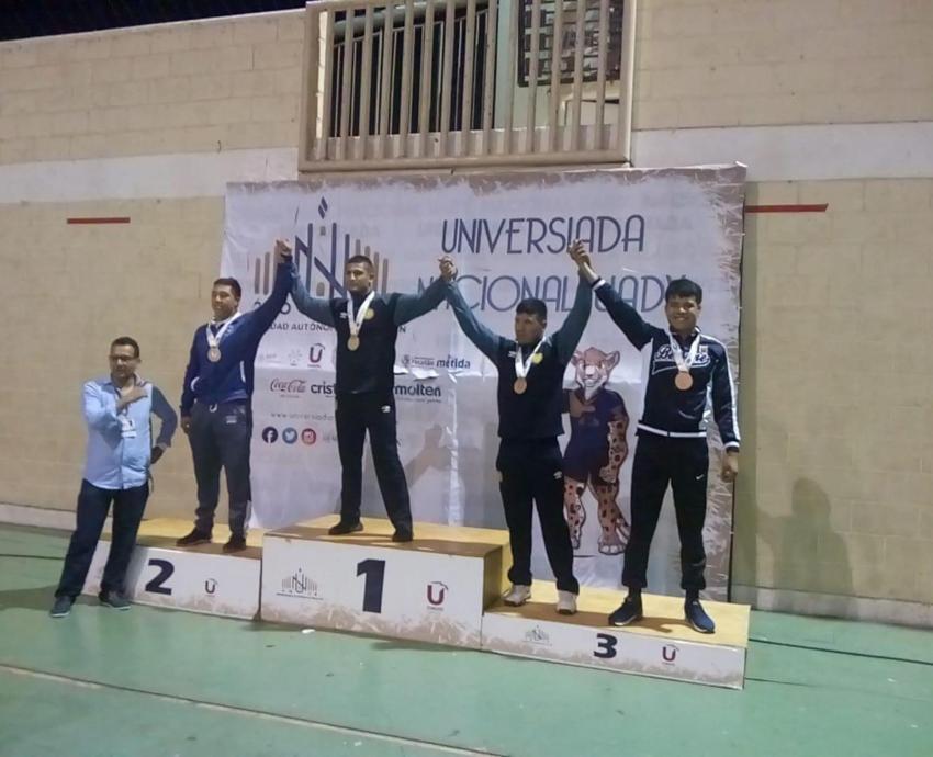 Gana UdeG tres medallas de oro, dos de plata y dos de bronce en la disciplina de lucha de la Universiada Nacional