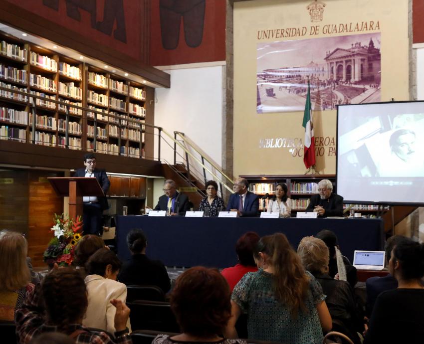 Intelectuales, escritores y académicos rinden homenaje al poeta  Hugo Gutiérrez Vega