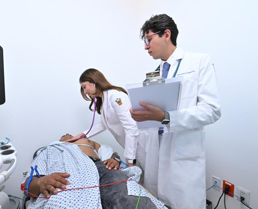 Aprueba CULagos apertura de Médico cirujano y partero, y licenciatura en Enfermería