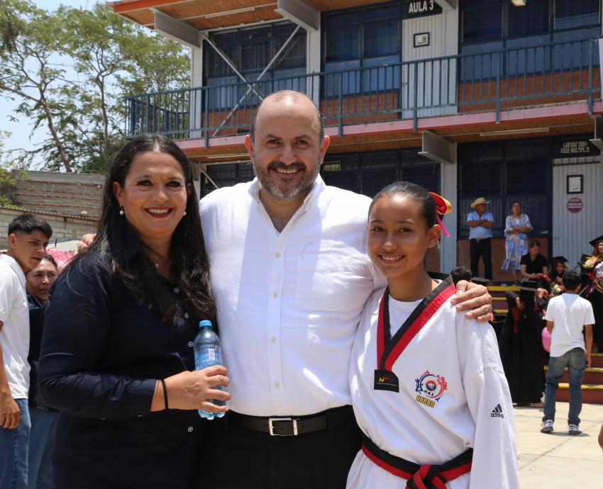 Rector General de la UdeG apadrina a egresados del Módulo Zapotitlán de Vadillo