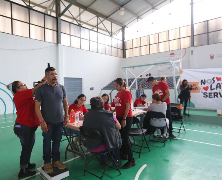 Brigadas Multidisciplinarias "Nos Late Servir", llegaron a la Preparatoria Regional de El Salto