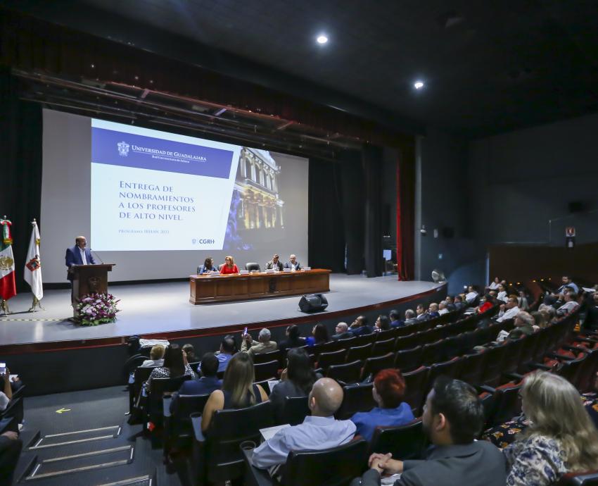 Reciben nombramientos académicos de alto nivel de la Universidad de Guadalajara