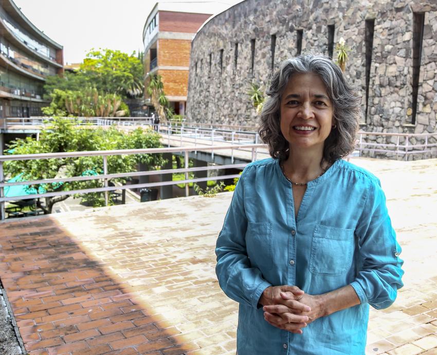 Elisa Cárdenas Ayala, investigadora del CUCSH, se integra a la Academia Mexicana de la Historia