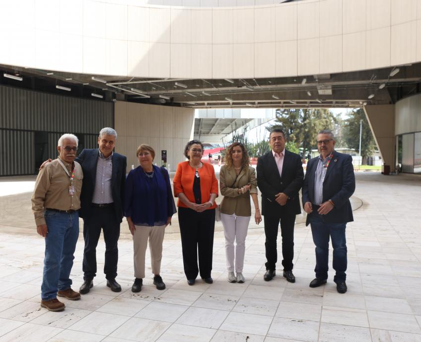 Recorre Michelle Bachelet instalaciones del Museo de Ciencias Ambientales 