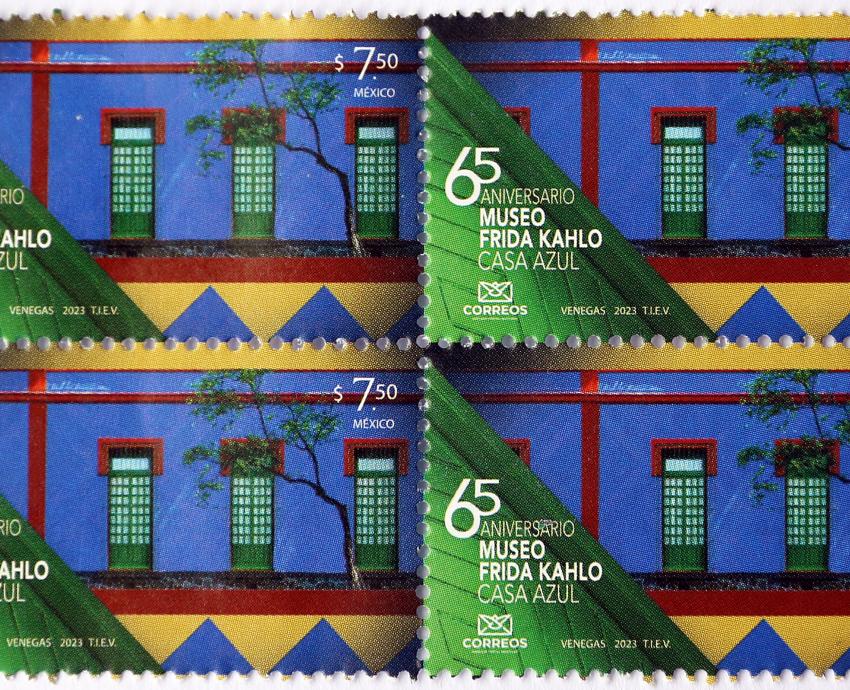 Presentan en MUSA estampilla conmemorativa por 65 aniversario del Museo Frida Kahlo-Casa Azul