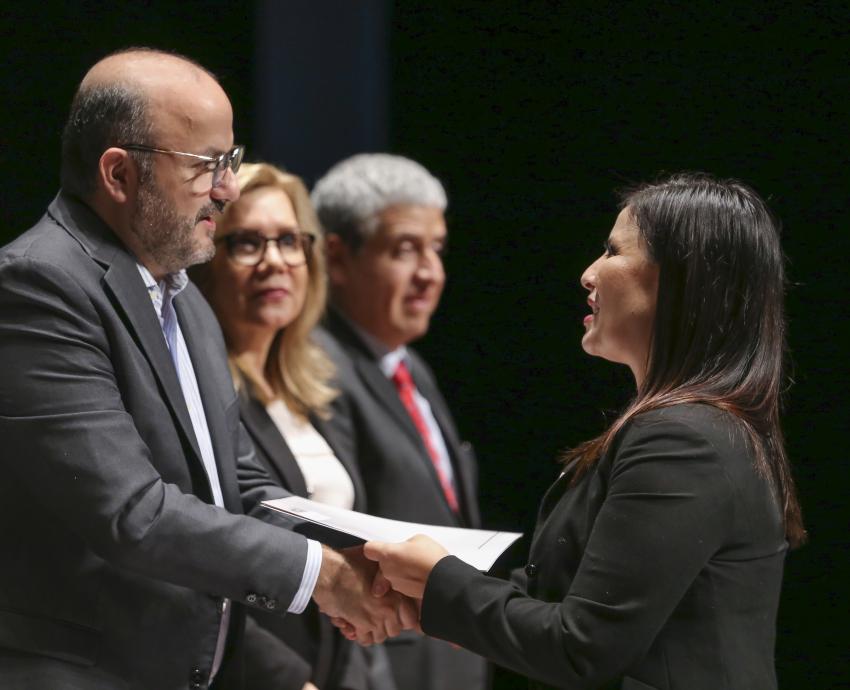 Reciben mil 234 académicos de la UdeG su definitividad 