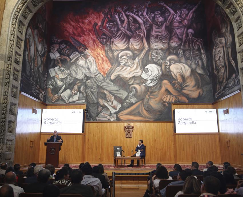 Triunfo de gobiernos de extrema derecha es resultado del descontento social, dice académico argentino