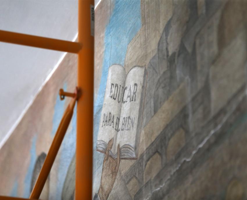 Avanzan trabajos de restauración en murales de José Atanasio Monroy en CUCEI