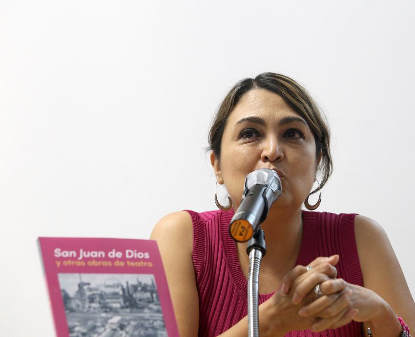 Presentan en CUCSH libro sobre Guadalajara y sus barrios populares