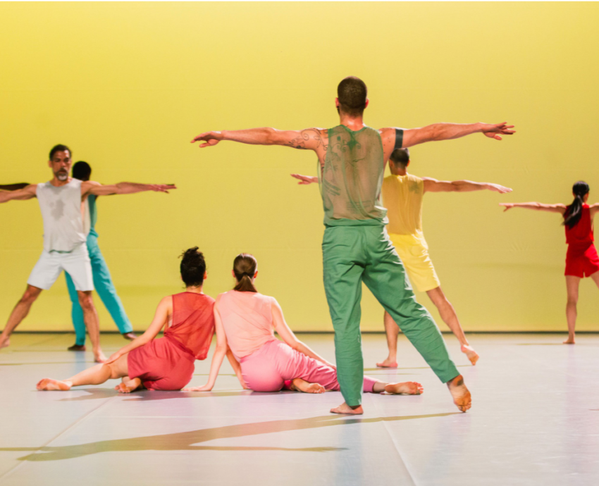 En Foro FIL se fusionan bailarines europeos y mexicanos para bailar “In C”, de Sasha Waltz