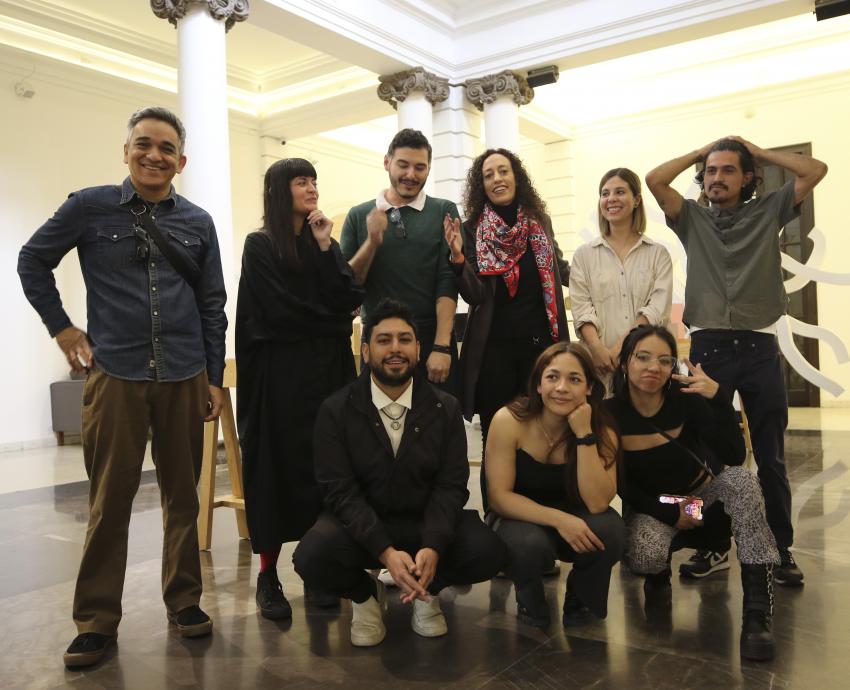 Artistas exhiben butacas intervenidas de los Premios del Público a lo Mejor del Teatro