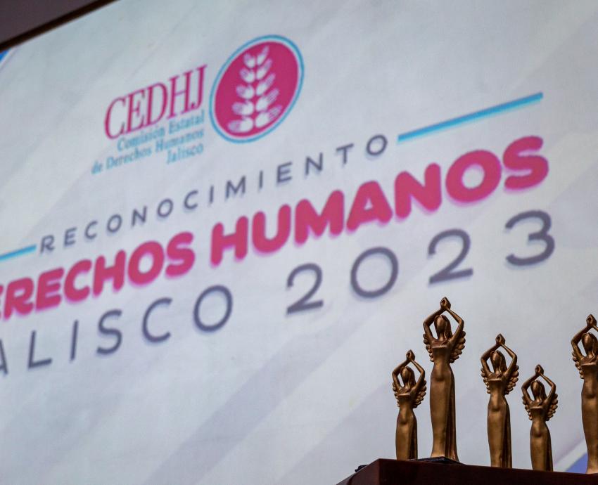 Otorga CEDHJ reconocimiento en derechos humanos a universita