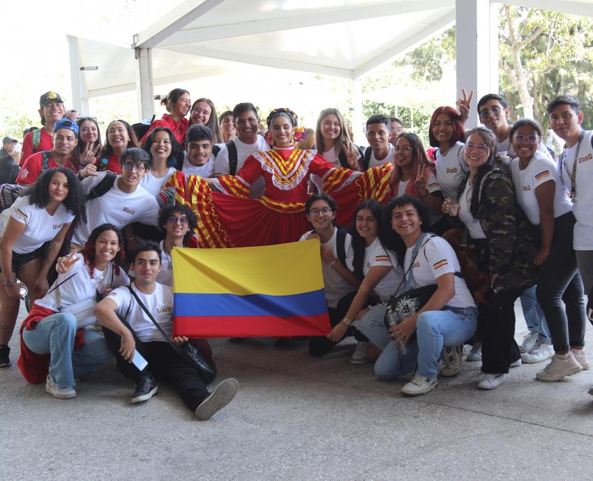 Llegan a UdeG 391 estudiantes de 16 países