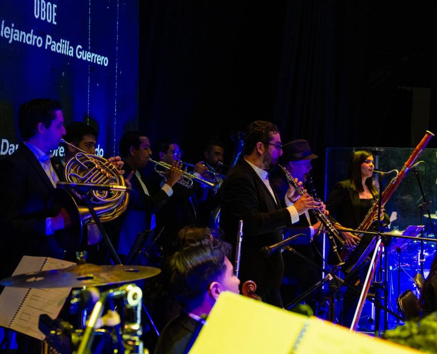 Estudiantes del CUCSH y CUAAD en gira nacional con homenaje de rock sinfónico a Gustavo Cerati
