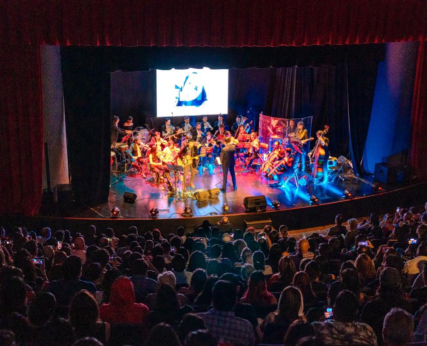 Estudiantes del CUCSH y CUAAD en gira nacional con homenaje de rock sinfónico a Gustavo Cerati