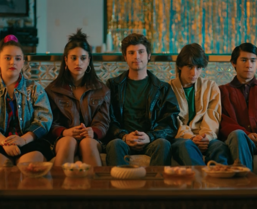 Samuel Kishi presenta nostalgia noventera en “Nadie nos va a extrañar”