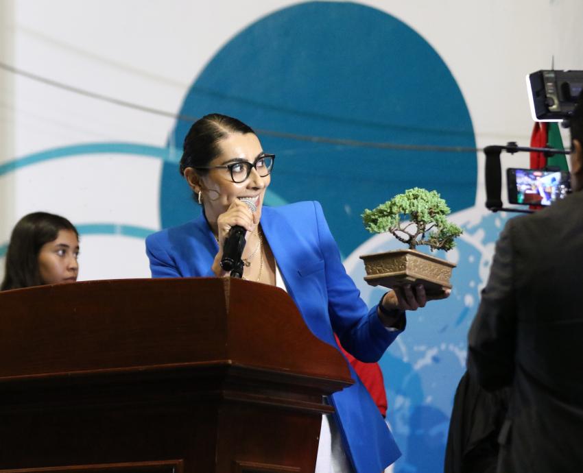 Momentos mágicos en graduación de la Preparatoria Regional de El Salto