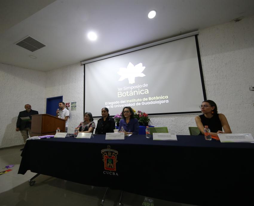 Celebran 72 años de historia del Instituto de Botánica de la UdeG