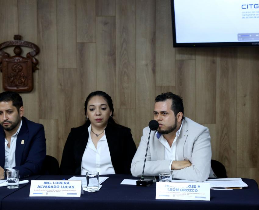 Urgen a estudiantes y egresados topógrafos a titularse ante la carencia de estos especialistas