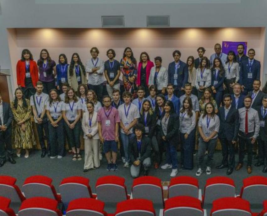 Inauguran el 7mo Torneo Internacional de Química en la BPEJ Juan José Arreola