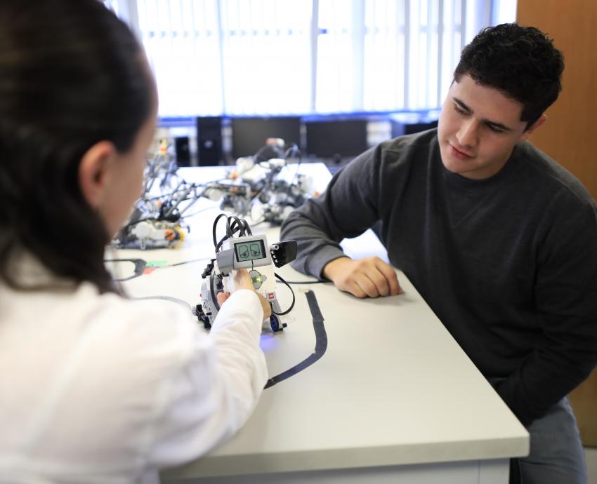 Inteligencia Artificial en las aulas, el reto a debatir en Innova Forum 2024