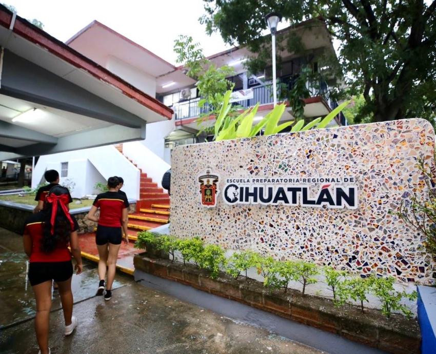 Festejan 50 años de la Preparatoria Regional de Cihuatlán