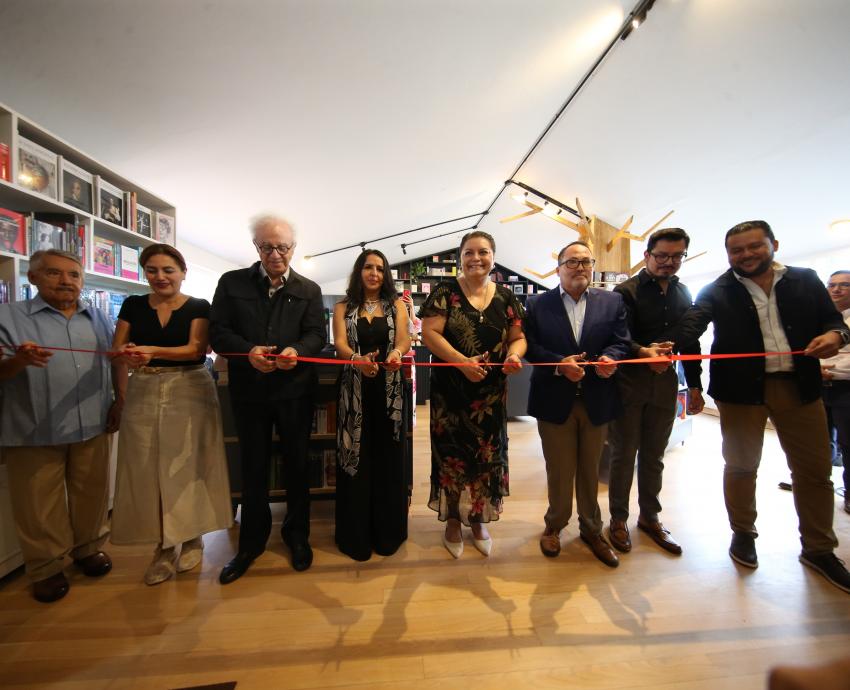 Inauguran Librería Carlos Fuentes en Chapala
