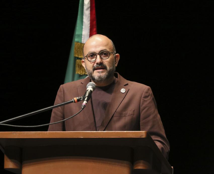 Entregan contratos de definitividad a 800 académicos de SEMS