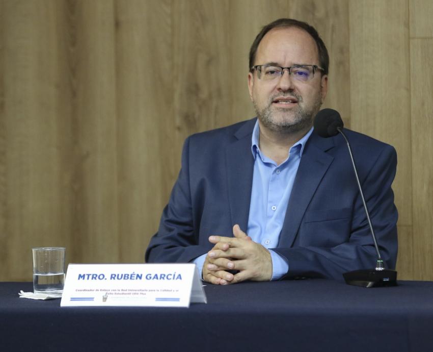Crean programa Skills Hub Coursera, herramienta educativa para estudiantes de maestría y doctorado de la UdeG