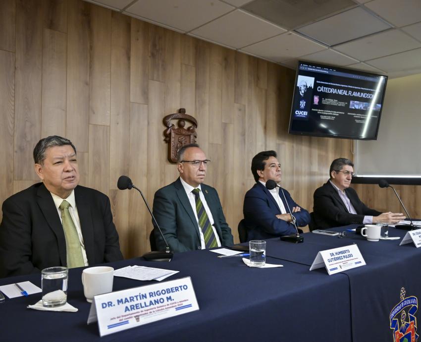 Buscan soluciones al tratamiento de aguas desde la Cátedra Neal R. Amundson, del CUCEI