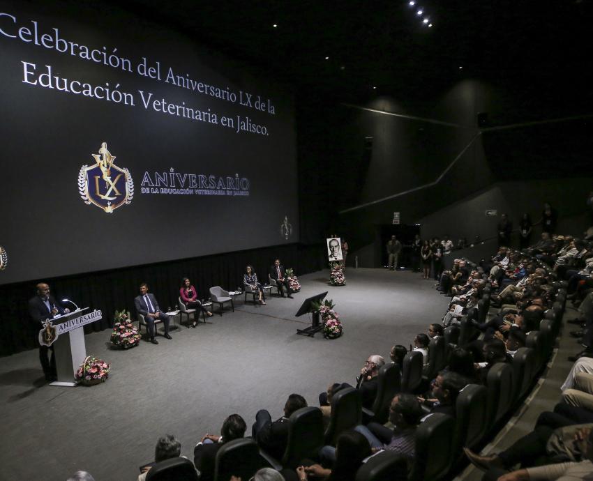 Conmemoran 60 años de la educación veterinaria en Jalisco